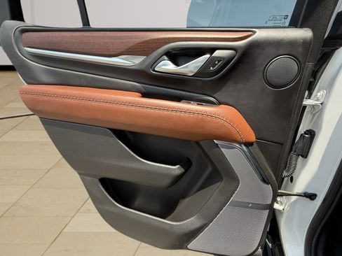 Certified 2024 GMC Yukon Denali Ultimate image 36