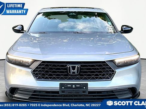 Used 2023 Honda Accord Sport image 2