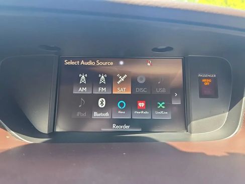Used 2018 Lexus ES 350 w/ Luxury Package w/Wood Trim FWD image 30