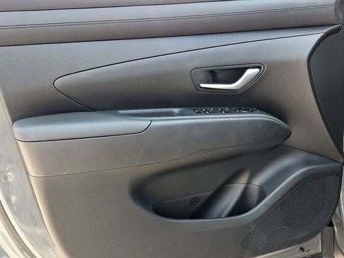 Certified 2025 Hyundai Tucson SEL AWD/4WD image 11