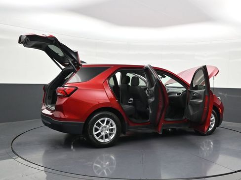Used 2024 Chevrolet Equinox LT FWD image 33