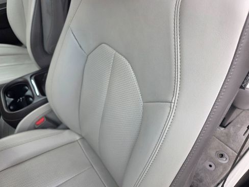 Used 2021 Chrysler Voyager Lxi FWD image 18