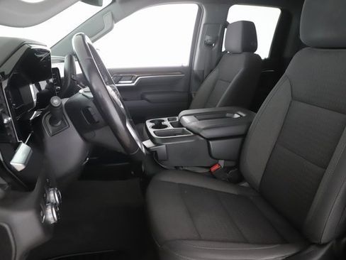 Used 2022 GMC Sierra 1500 SLE image 16
