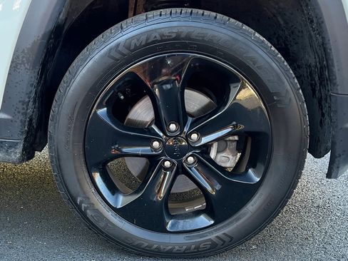 Used 2018 Jeep Compass Latitude AWD/4WD image 13