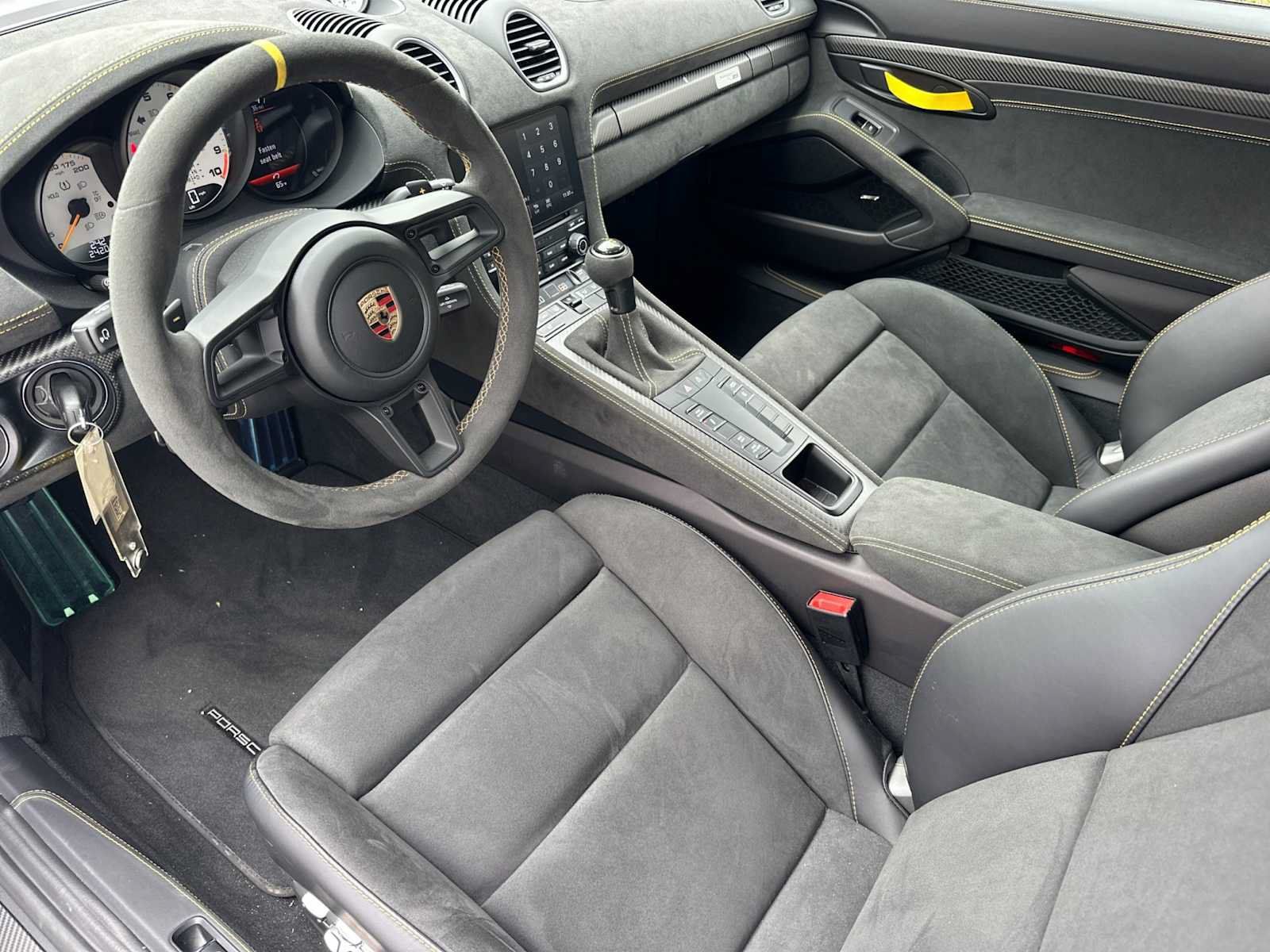 Certified 2023 Porsche 718 Cayman GT4 RS RWD image 4
