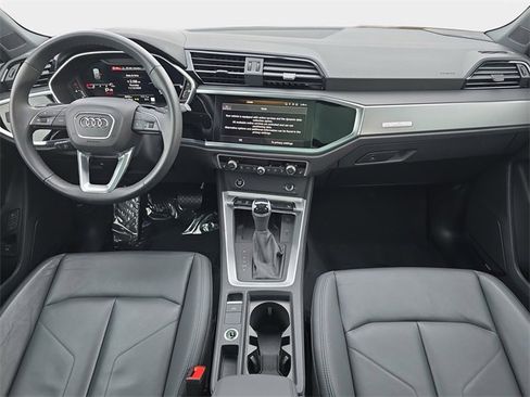 Certified 2025 Audi Q3 2.0T Premium Plus w/ Premium Plus Package image 10