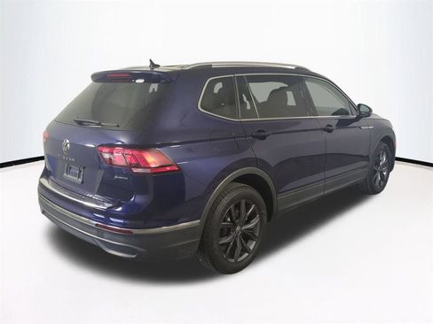Used 2022 Volkswagen Tiguan SE AWD/4WD image 5