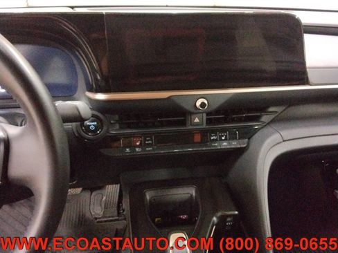 Used 2023 Toyota Crown AWD/4WD image 12