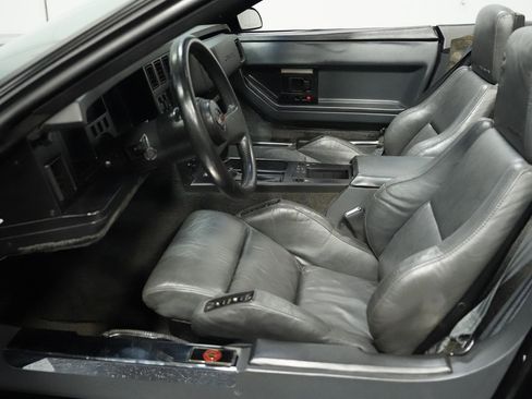 Used 1986 Chevrolet Corvette Convertible image 33