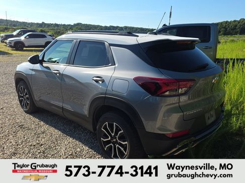 Used 2023 Chevrolet TrailBlazer ACTIV w/ Sun and Liftgate Package FWD image 4
