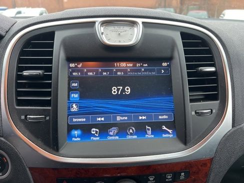 Used 2014 Chrysler 300 AWD w/ Driver Convenience Group image 26