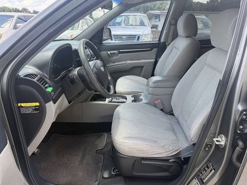 Used 2009 Hyundai Santa Fe GLS FWD image 10