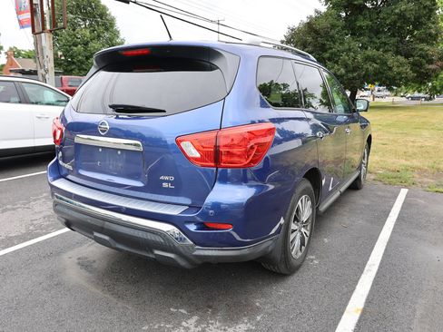 Used 2018 Nissan Pathfinder SL AWD/4WD image 6