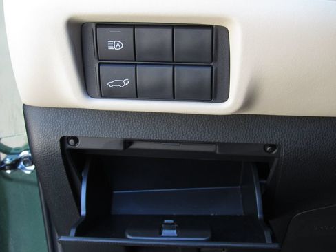 Certified 2025 Toyota Highlander XLE AWD/4WD image 37