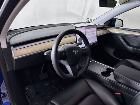 Used 2023 Tesla Model Y Long Range AWD/4WD image 9