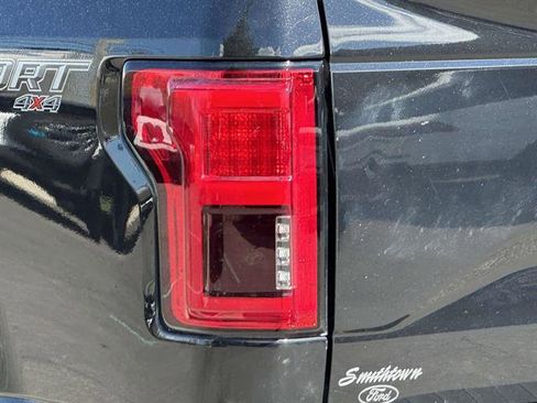 Used 2015 Ford F150 XLT w/ Equipment Group 302A Luxury AWD/4WD image 9