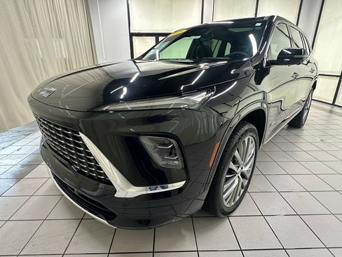 Certified 2025 Buick Enclave Avenir image 10