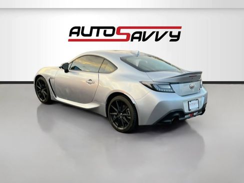Used 2023 Toyota GR86 Premium w/ ALL Weather Mat Package (TMS) RWD image 5