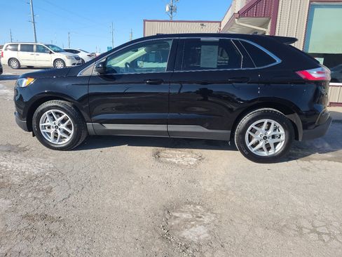 Used 2024 Ford Edge SEL image 9