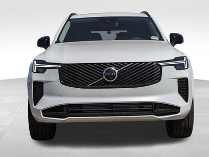 New 2026 Volvo XC90 T8 Ultra w/ Lounge Package