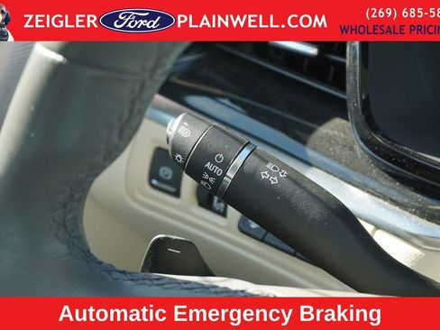 Used 2023 Cadillac XT6 Premium Luxury w/ Technology Package AWD/4WD image 28