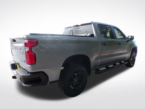Used 2024 Chevrolet Silverado 1500 LT Trail Boss w/ LT Trail Boss Premium Package AWD/4WD image 7