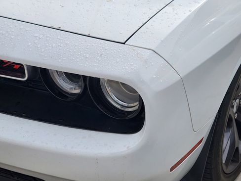 Used 2019 Dodge Challenger R/T RWD image 4