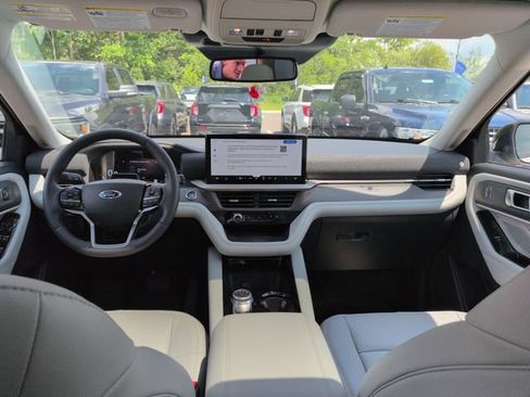 Certified 2026 Ford Explorer Platinum w/ LUX Leather Package AWD/4WD image 25