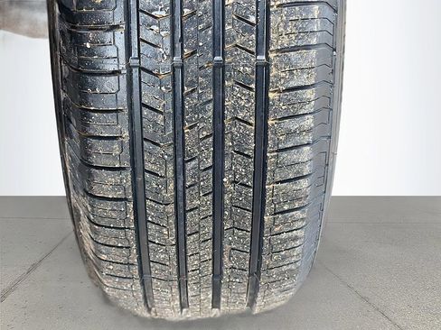 Used 2023 Chevrolet Silverado 1500 LT w/ Protection Package AWD/4WD image 39