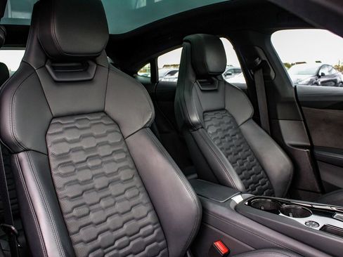 Used 2022 Audi e-tron GT Prestige w/ Prestige Package image 40