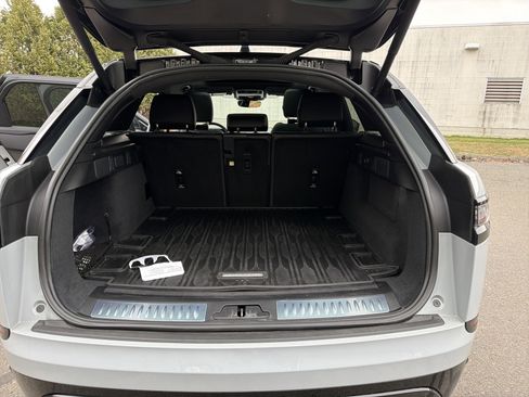 Used 2025 Land Rover Range Rover Velar Dynamic SE image 22