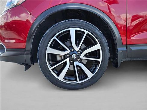 Used 2019 Nissan Rogue Sport SL w/ Premium Package FWD image 23