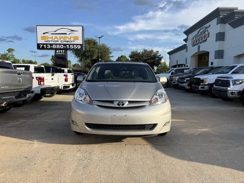 Used 2009 Toyota Sienna XLE FWD image 40