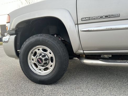 Used 2007 GMC Sierra 2500 SLE w/ Snow Plow Prep Package AWD/4WD image 23