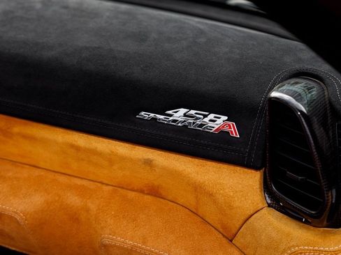 Used 2015 Ferrari 458 Speciale A image 38