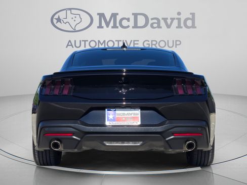 Used 2024 Ford Mustang Coupe RWD image 5