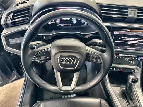 Used 2024 Audi Q3 2.0T Premium image 17