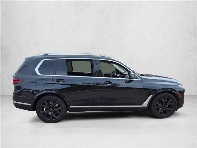 Used 2024 BMW X7 xDrive40i AWD/4WD image 3