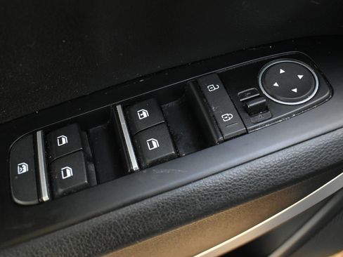 Used 2023 Kia Soul LX w/ LX Technology Package image 12