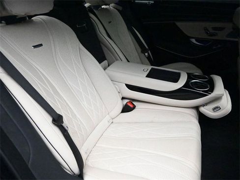 Used 2019 Mercedes-Benz S 63 AMG S 4MATIC Sedan image 26