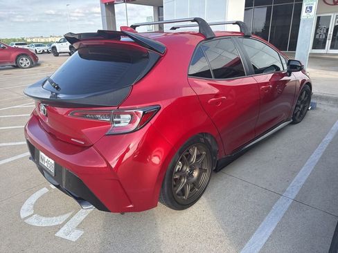 Used 2021 Toyota Corolla SE w/ Special Edition FWD image 2