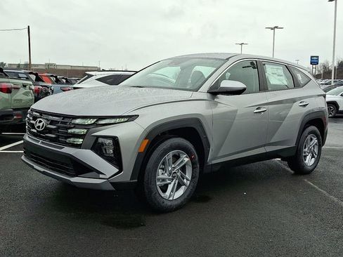 New 2026 Hyundai Tucson SE image 2