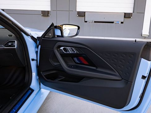 Used 2023 BMW M2 image 22