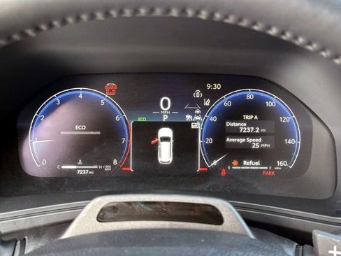 Used 2025 Toyota Grand Highlander AWD image 32