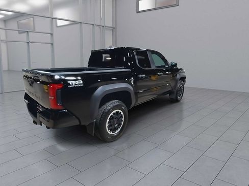 Used 2024 Toyota Tacoma TRD Off-Road AWD/4WD image 8