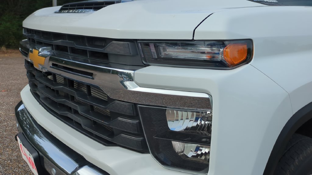 Used 2026 Chevrolet Silverado 3500 LT w/ All Star Edition AWD/4WD image 9