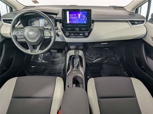Used 2025 Toyota Corolla LE w/ Convenience Package FWD image 39