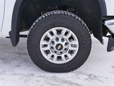 Used 2024 Chevrolet Silverado 2500 LT w/ Convenience Package AWD/4WD image 9