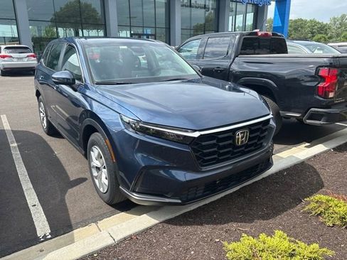 Used 2024 Honda CR-V LX image 2