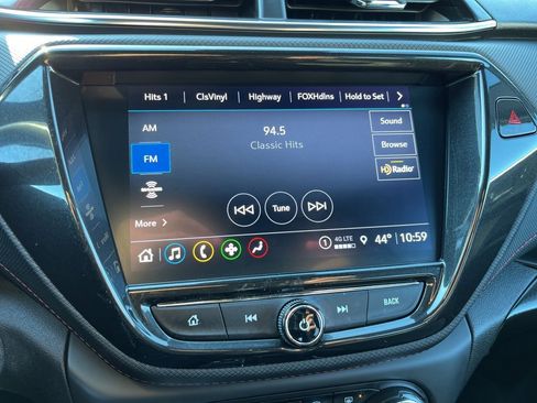 Used 2023 Chevrolet TrailBlazer RS w/ Sun and Liftgate Package image 10